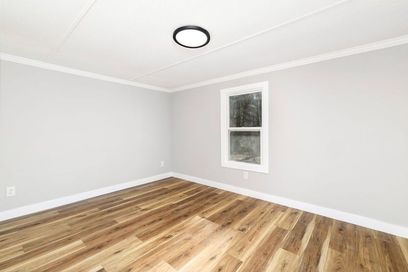 22-8-web-or-mls-870-S-Hill-Rd-8