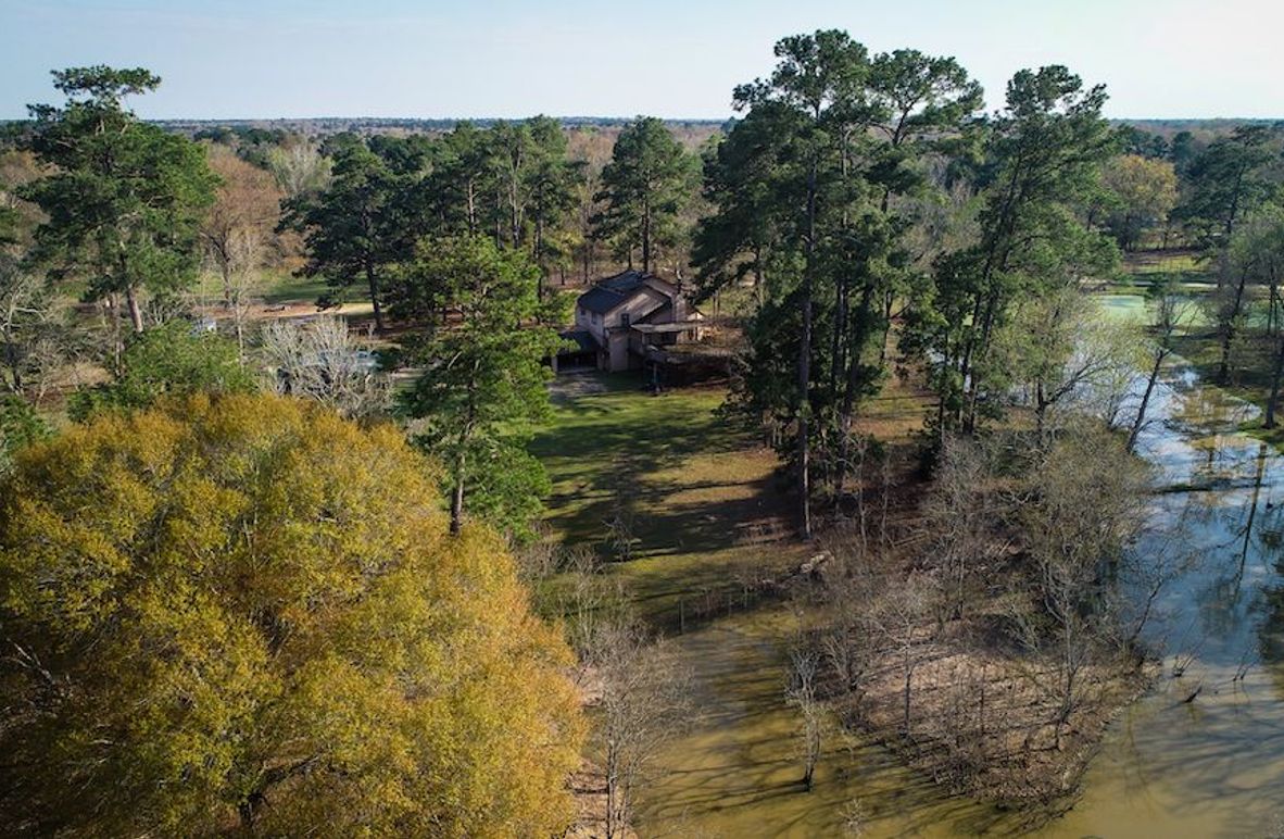 1 Main Listing Photo