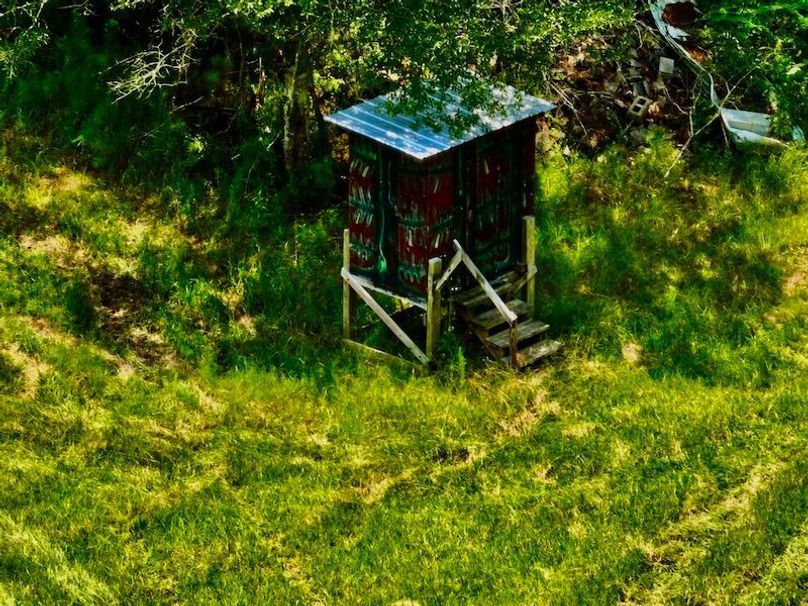 891C9CEE-356D-4DB7-A3AD-78A5F5BDBE58_1_105_c