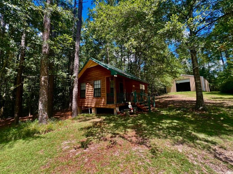 0983E87F-2877-435C-AD35-26550533AE6A_1_201_a