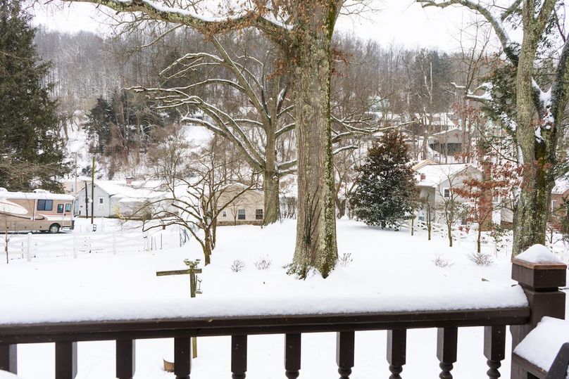 Lewis, WV 246 E 1st Wyllie-087