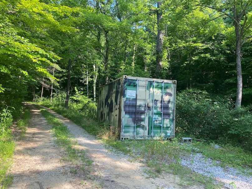 009 large storage container included near the entrance copy