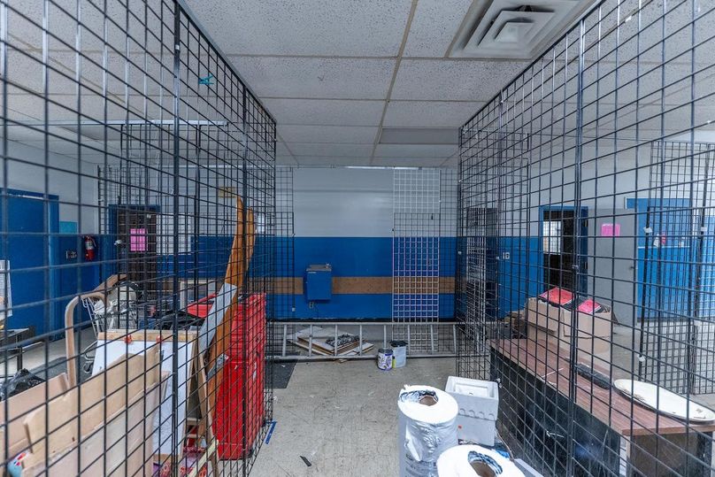 Winnebago 2.05 (Flee Market)_43