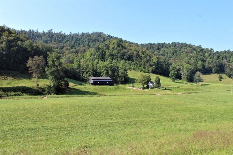 012 view of the home and barn from the blacktop road