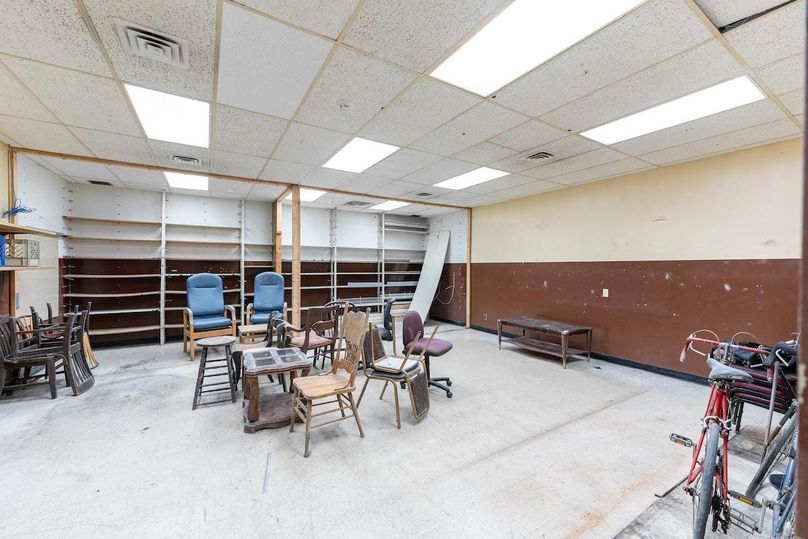 Winnebago 2.05 (Flee Market)_47