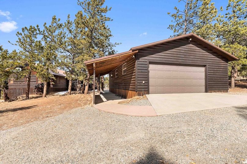 042 - Detached Garage