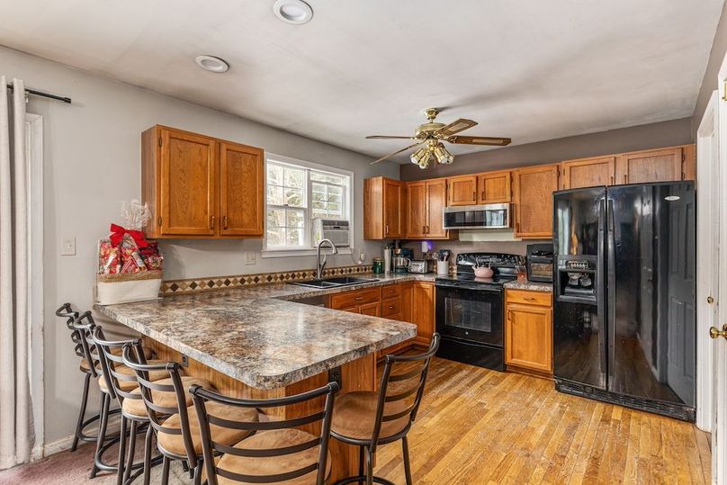 42-2E7A6223_43301 Spinks Ferry Rd - Absolute Altitude -12 - 2025 - 33