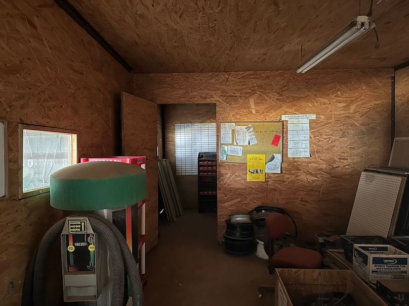 34 Shed Office inside