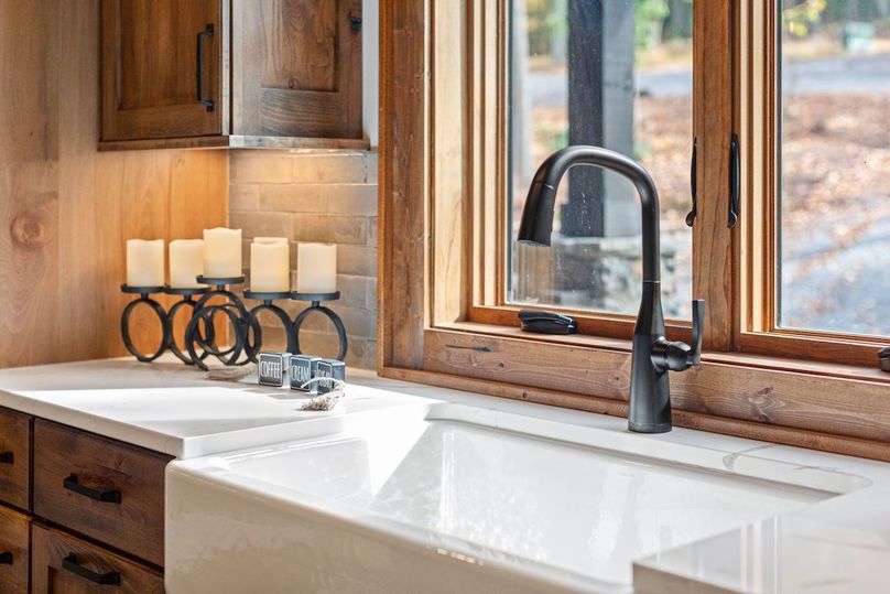 55-web-or-mls-6400 Golf Club Drive-45