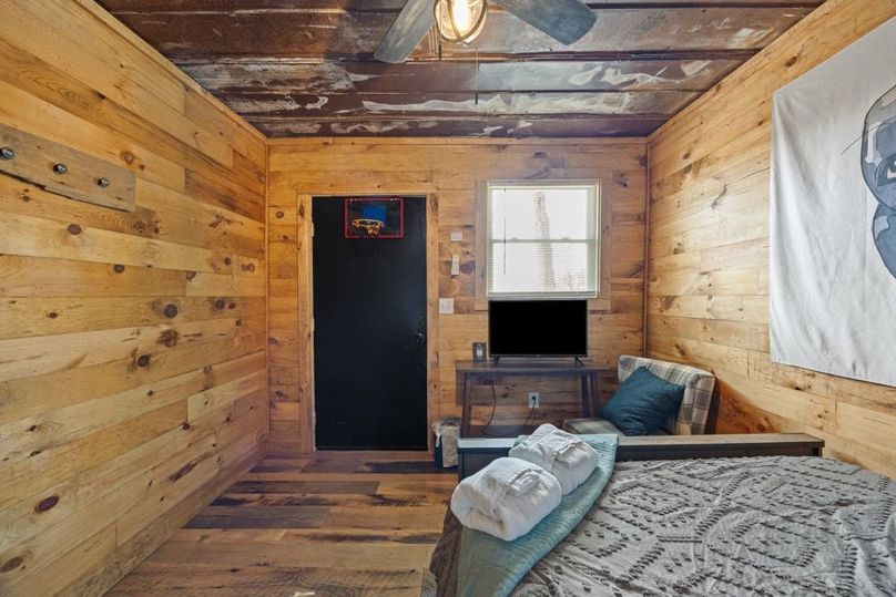 069 bedroom 2 as you look back towards the entrance