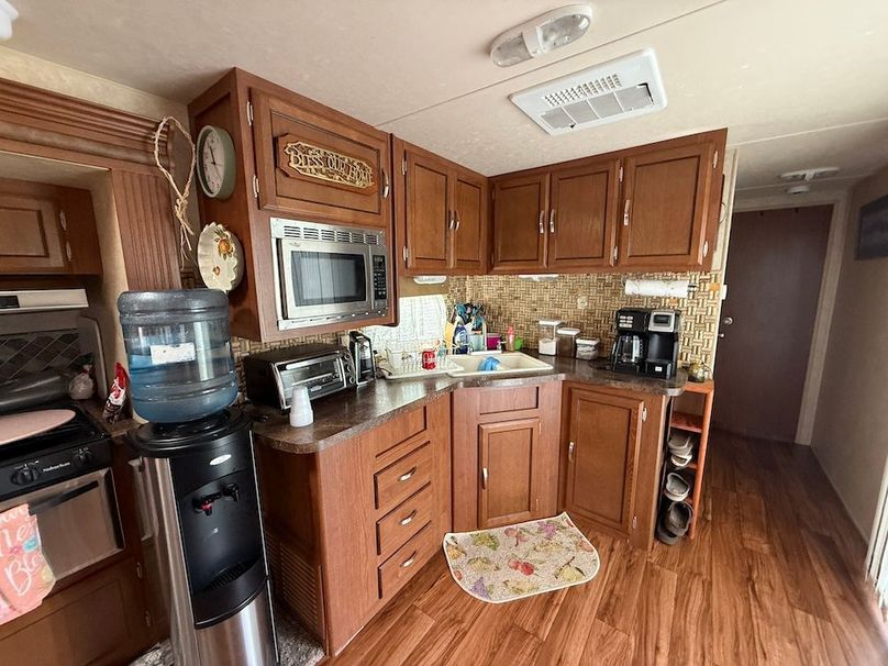 Cayuga_55.02_Herman Photo 13