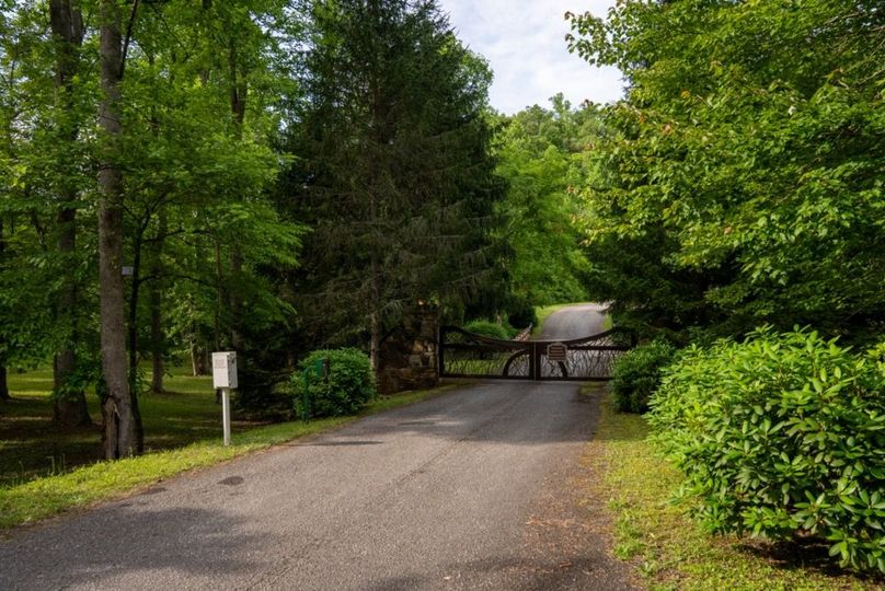 71 Featured_ProPhoto-46