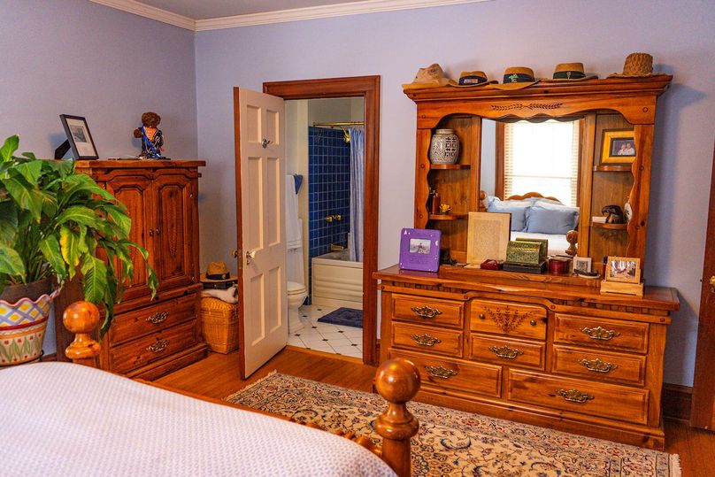 Lewis, WV 246 E 1st Wyllie-044