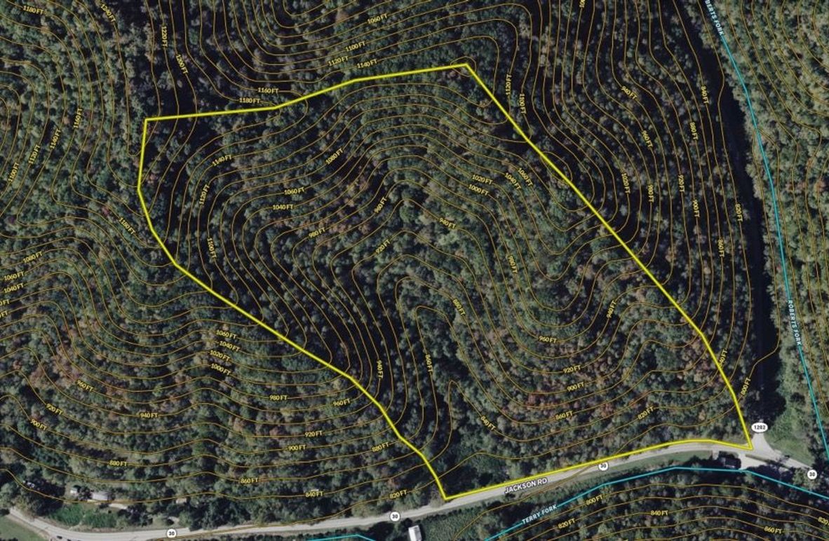 020 Breathitt 27 Land ID map zoomed in with contour lines and water features