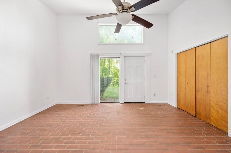 43-47-web-or-mls-279 Poplar Rd interior-30