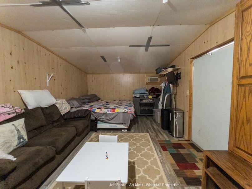 Holmes County - 108 - Rodriguez-21