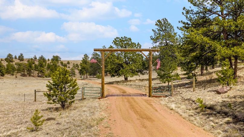 052 - Private Gate