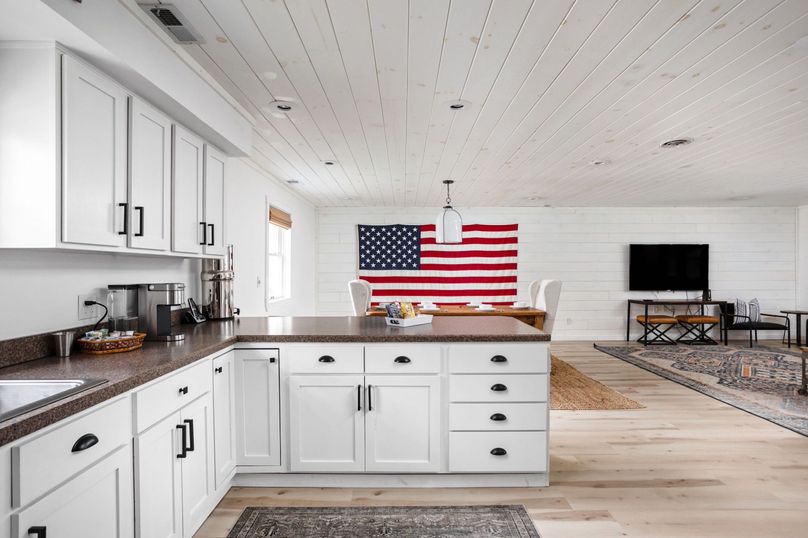 16-web-or-mls-6701 School House Ln-9