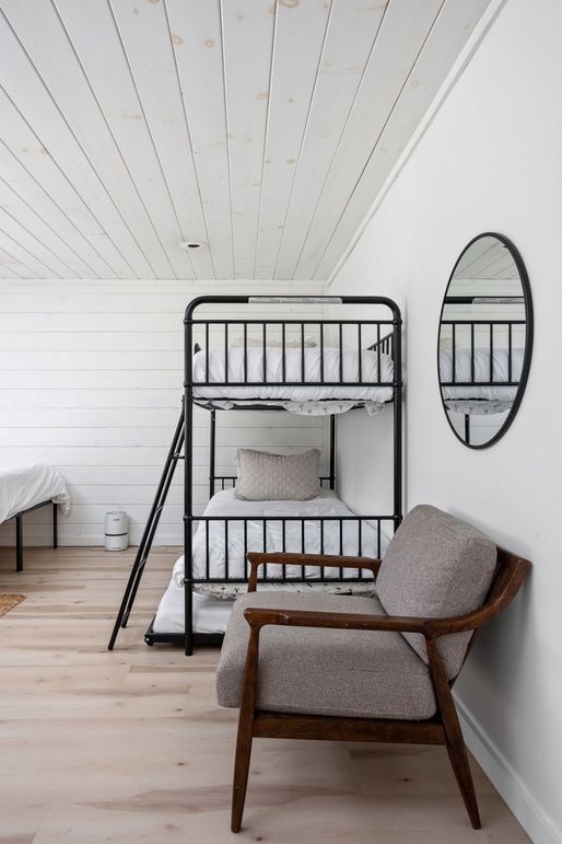 21-web-or-mls-6701 School House Ln-14