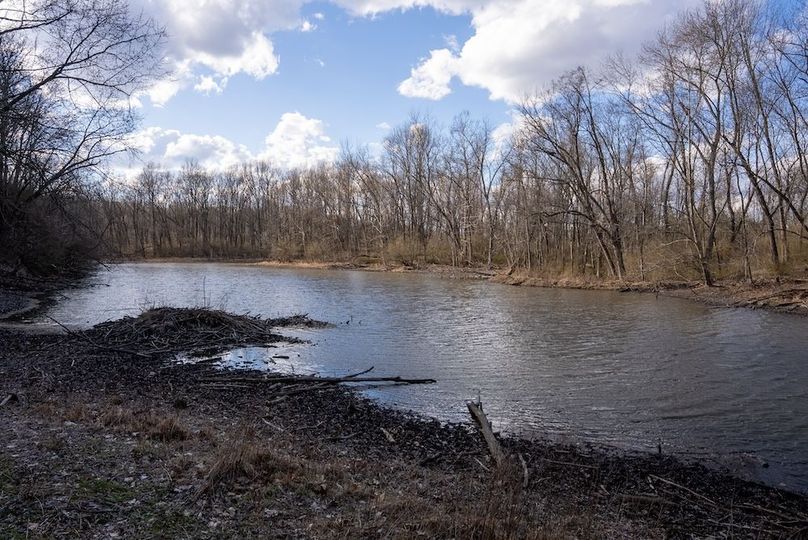 Copy of Muskingum OH 851 Featured_ProPhoto-18