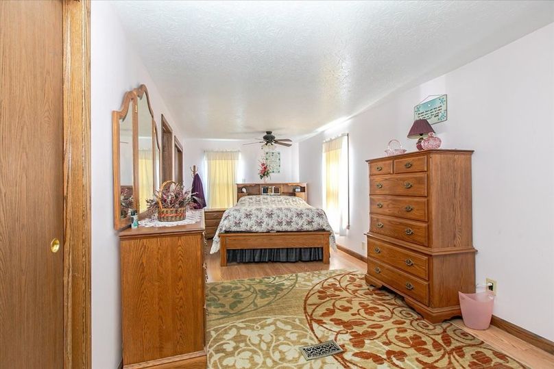 074-Primary Bedroom
