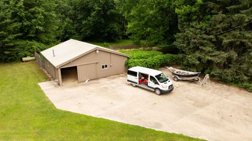 LivingstonMI41.75-24