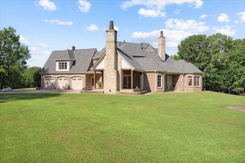 (d)Rear-5300 Raleigh Lagrange Dr