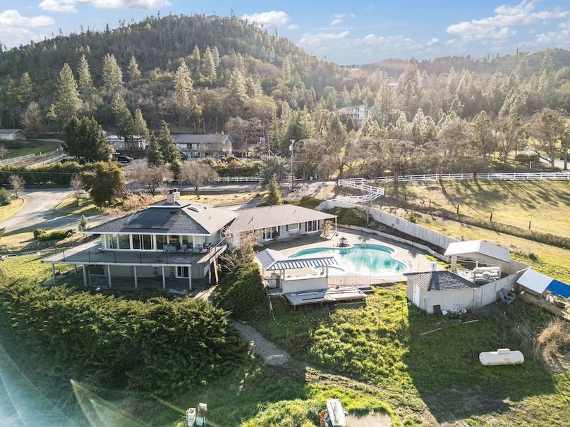 4400 old stage rd, central point, or 97502-dr-06