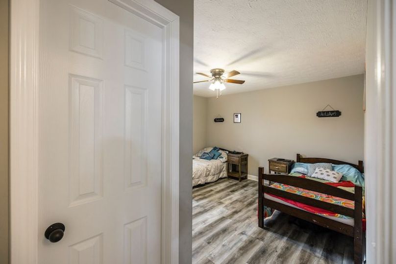 420 Jack Porter Rd-79