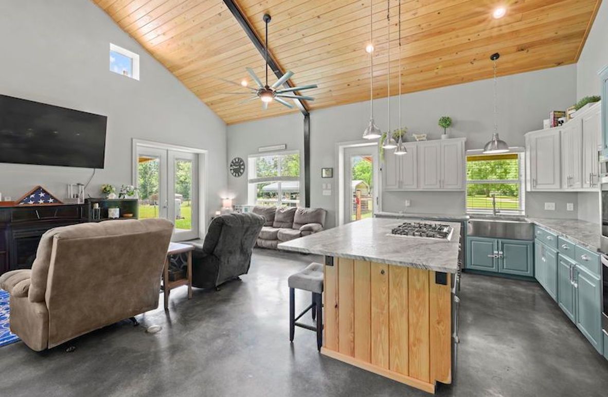 5-web-or-mls-60277-leander-ln