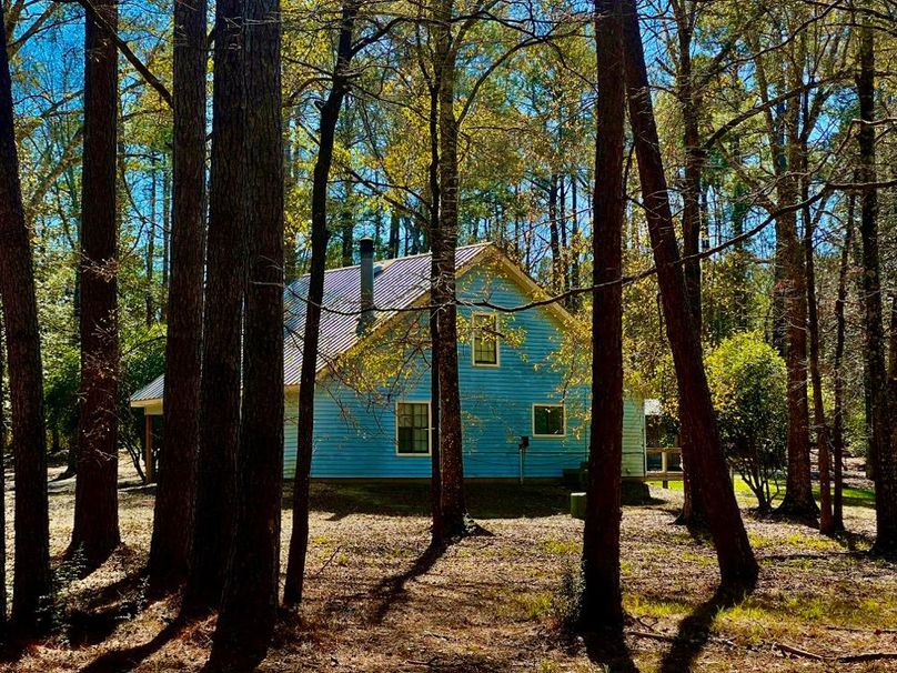 9DC5E1AF-F396-4993-AF93-2DDE9672E132_1_201_a