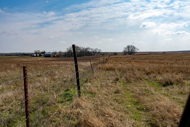 Saline Ks, 159_045