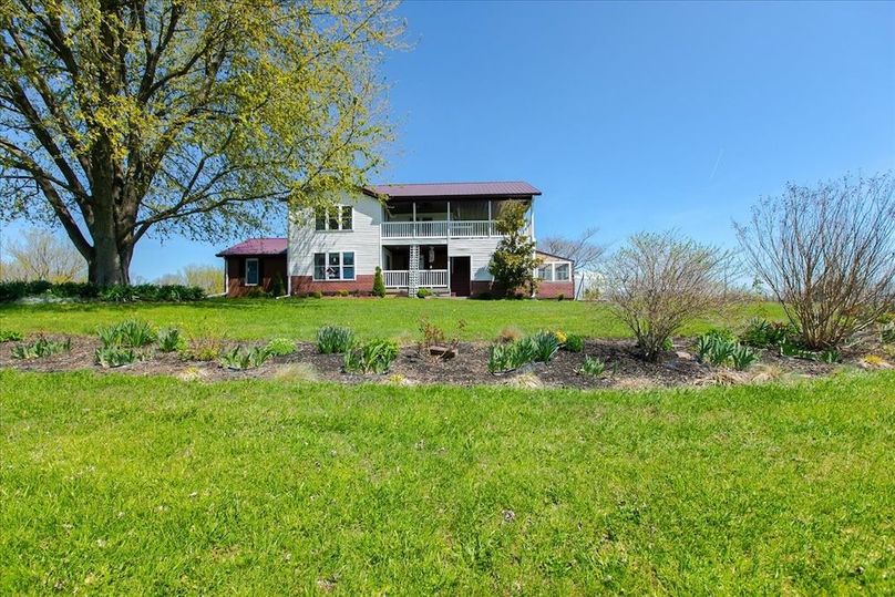 033-Front Yard 2