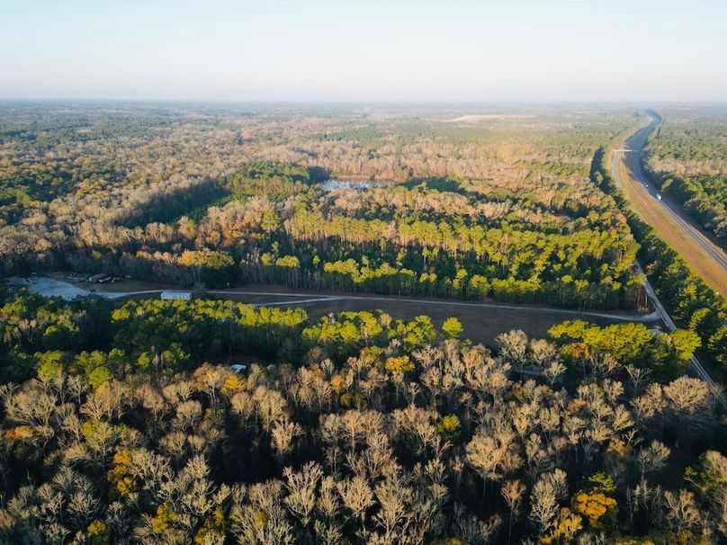 dji_fly_20251204_192524_16_1766581547357_photo