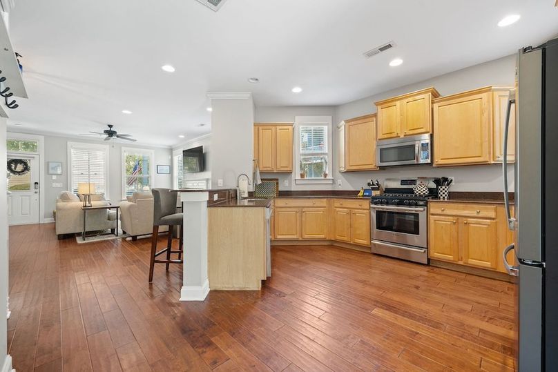 18-web-or-mls-Barclay Media Co_-9