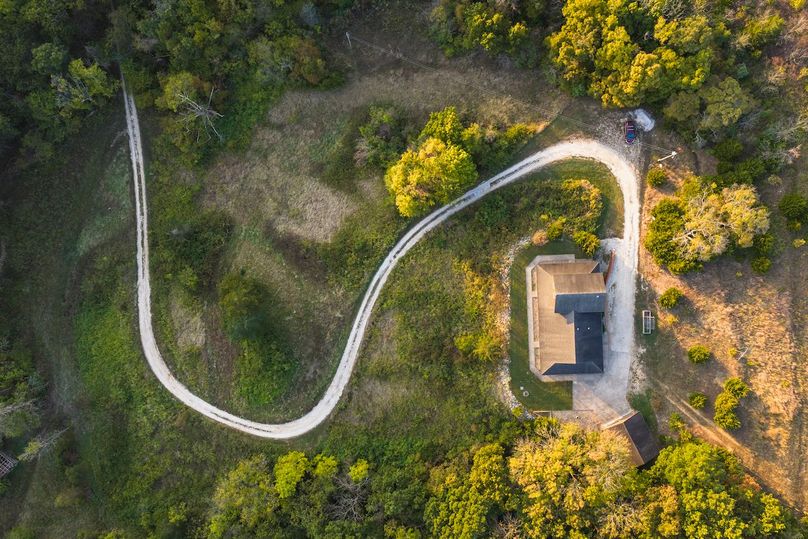 DJI_20251011180049_0436_D-HDR