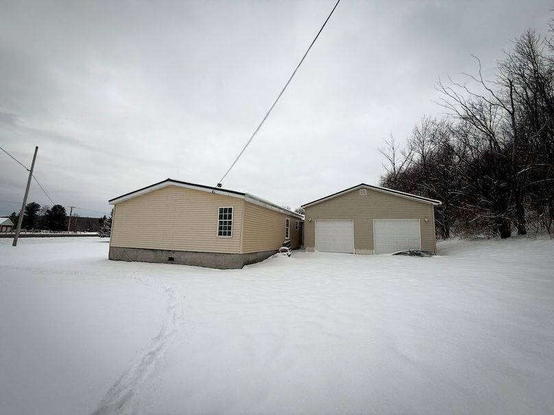 Jefferson_NY_1.04_Community_Ba nk_Photos_35