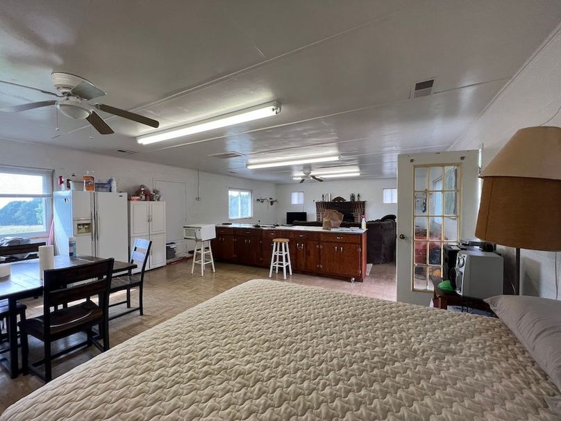 Miller-Hawkins pic 44