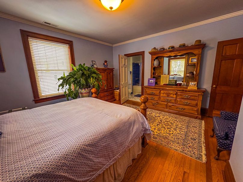 Lewis, WV 246 E 1st Wyllie-043