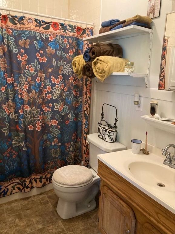 103 downstairs bathroom