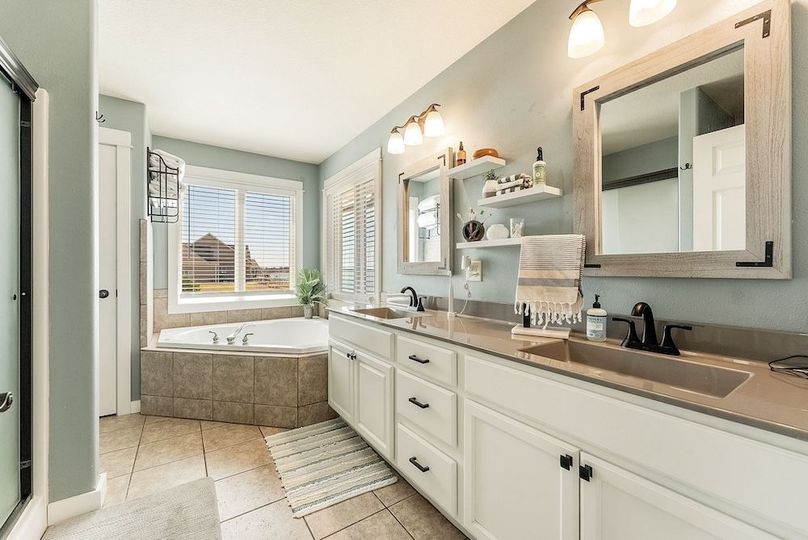 19-web-or-mls-194 Northbay Dr-86