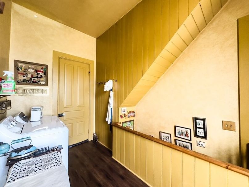 StenceRealty_25_515-N-8th-Street-Marshall-IL_53