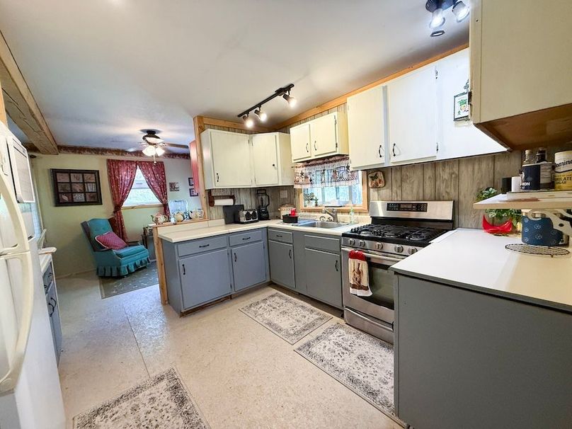 Jefferson NY 195.6 Parker Photos 7