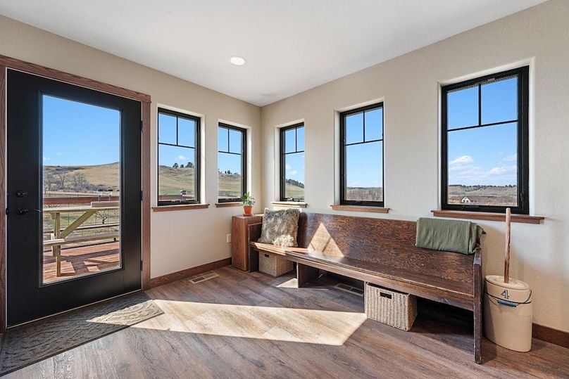 5.01 Breakfast Nook