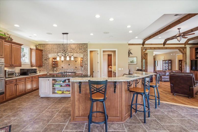 18-18-1528249m-5300 Raleigh Lagrange Dr