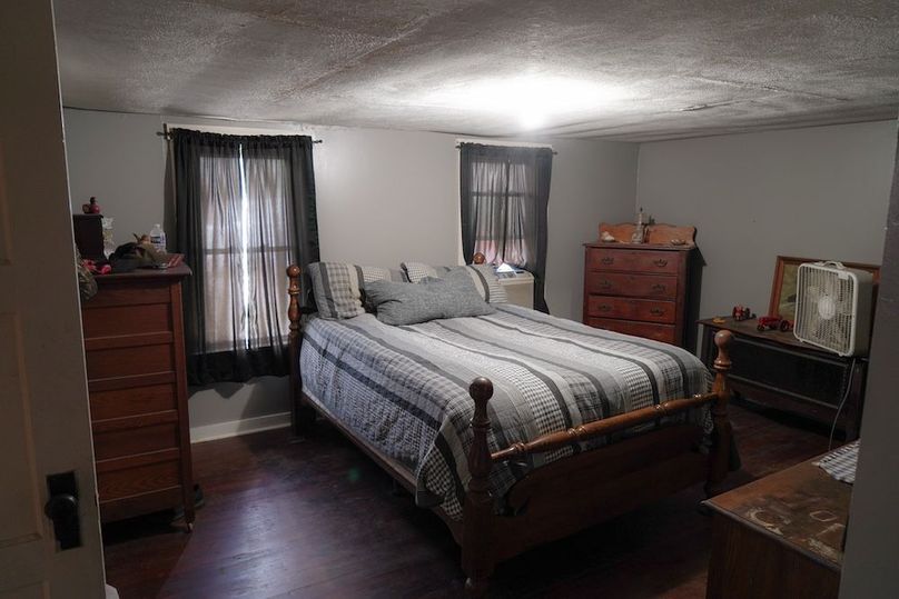 Bedford,121,Beegle-02