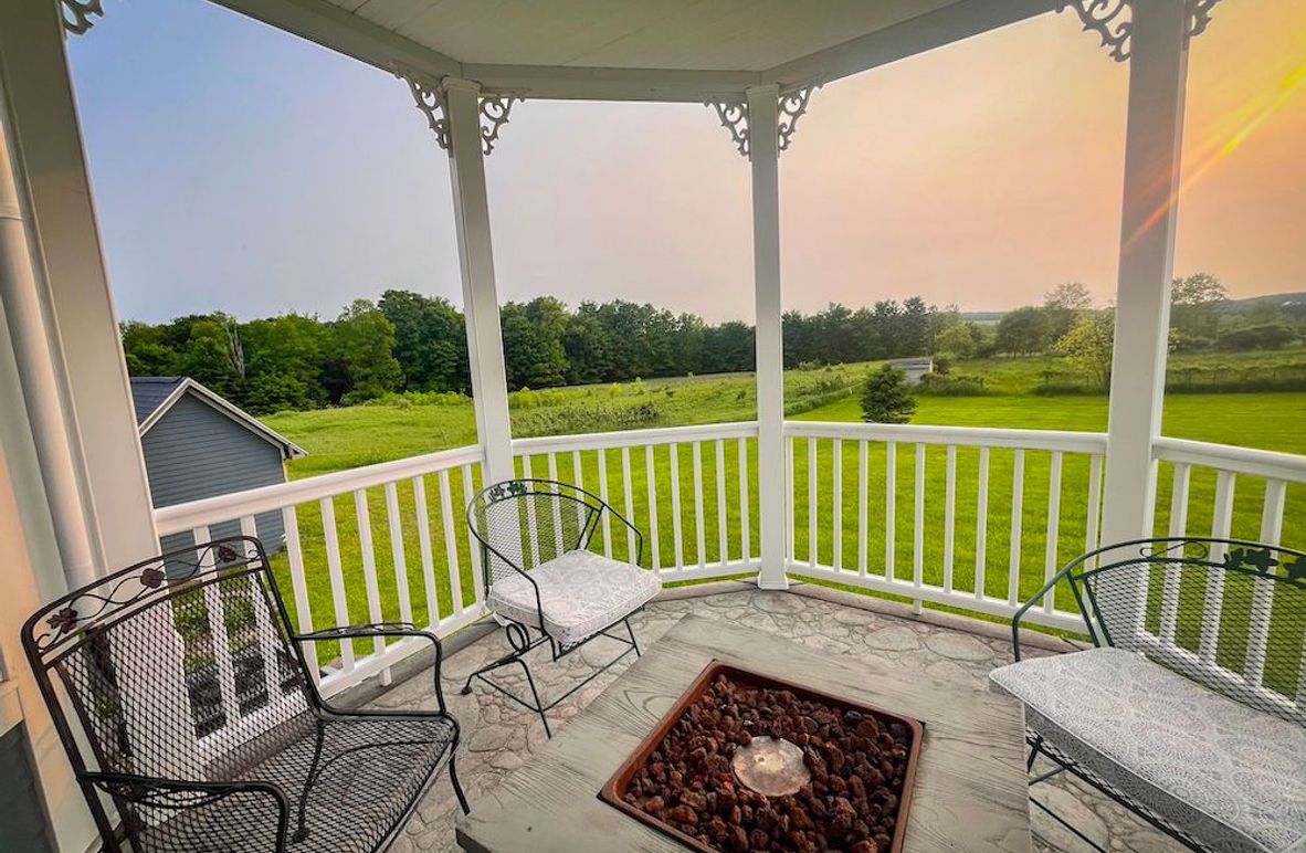 Tompkins_40.29_Waugh Photo 3