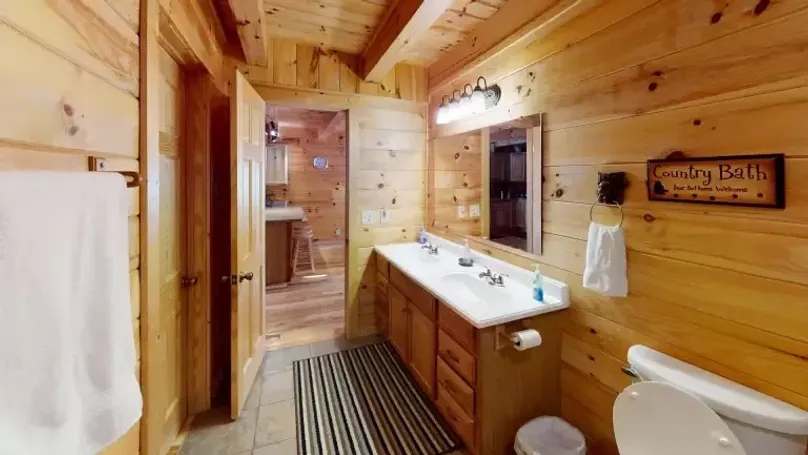 Duffys-Lodge-Bathroom-xs