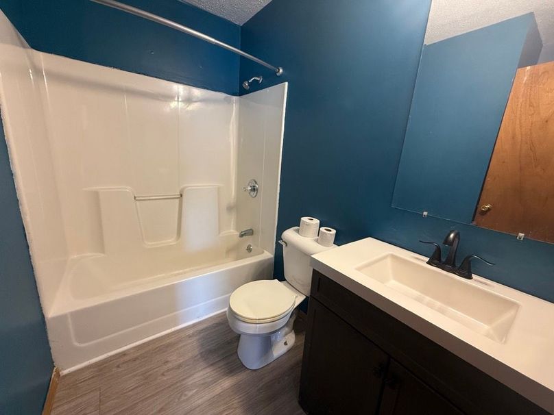 022 the main bathroom on the left as you go down the hallway