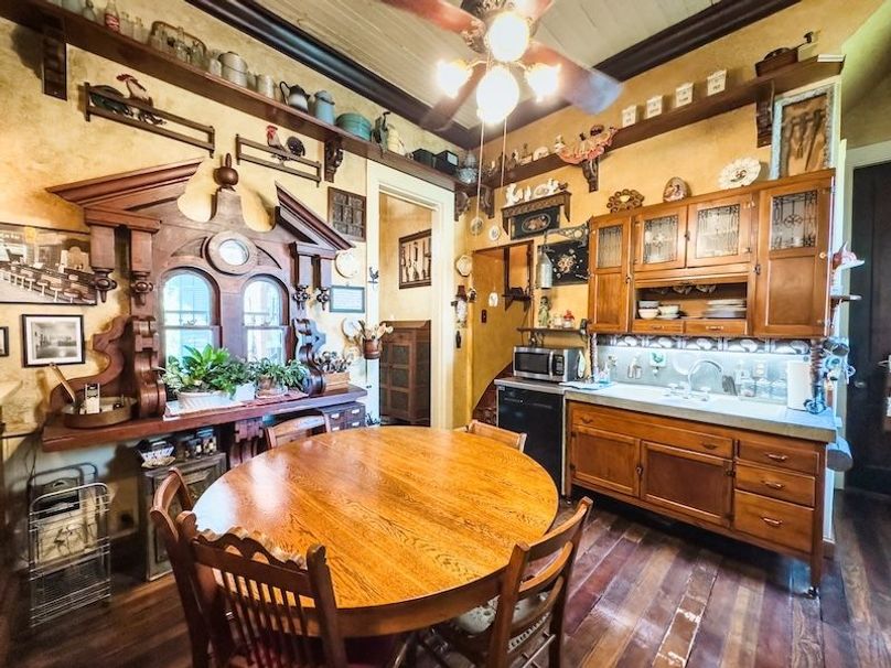 StenceRealty_25_515-N-8th-Street-Marshall-IL_39